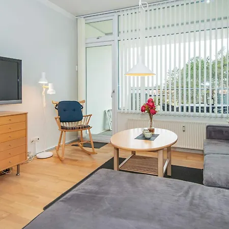Apartment 4 Person On A In *